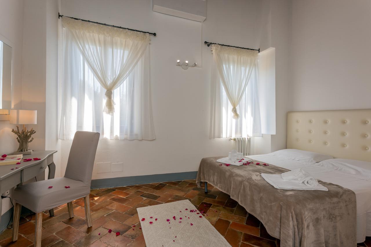 الشقق الفندقية سيينافي  Il Borgo Di Terrensano المظهر الخارجي الصورة